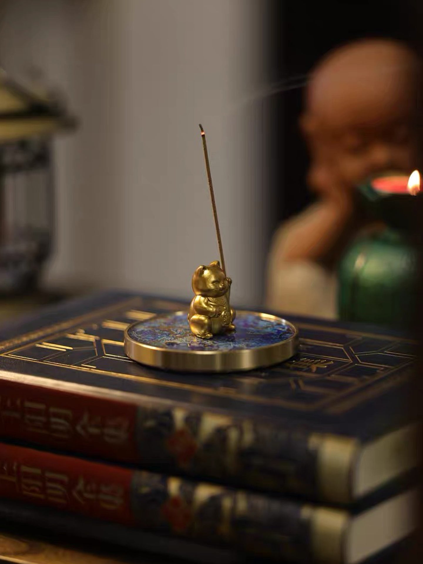 Wealth-Attracting Fortune Cat Incense Holder | Chinese Fengshui Brass & Lacquer Censer for Prosperity & Good Luck