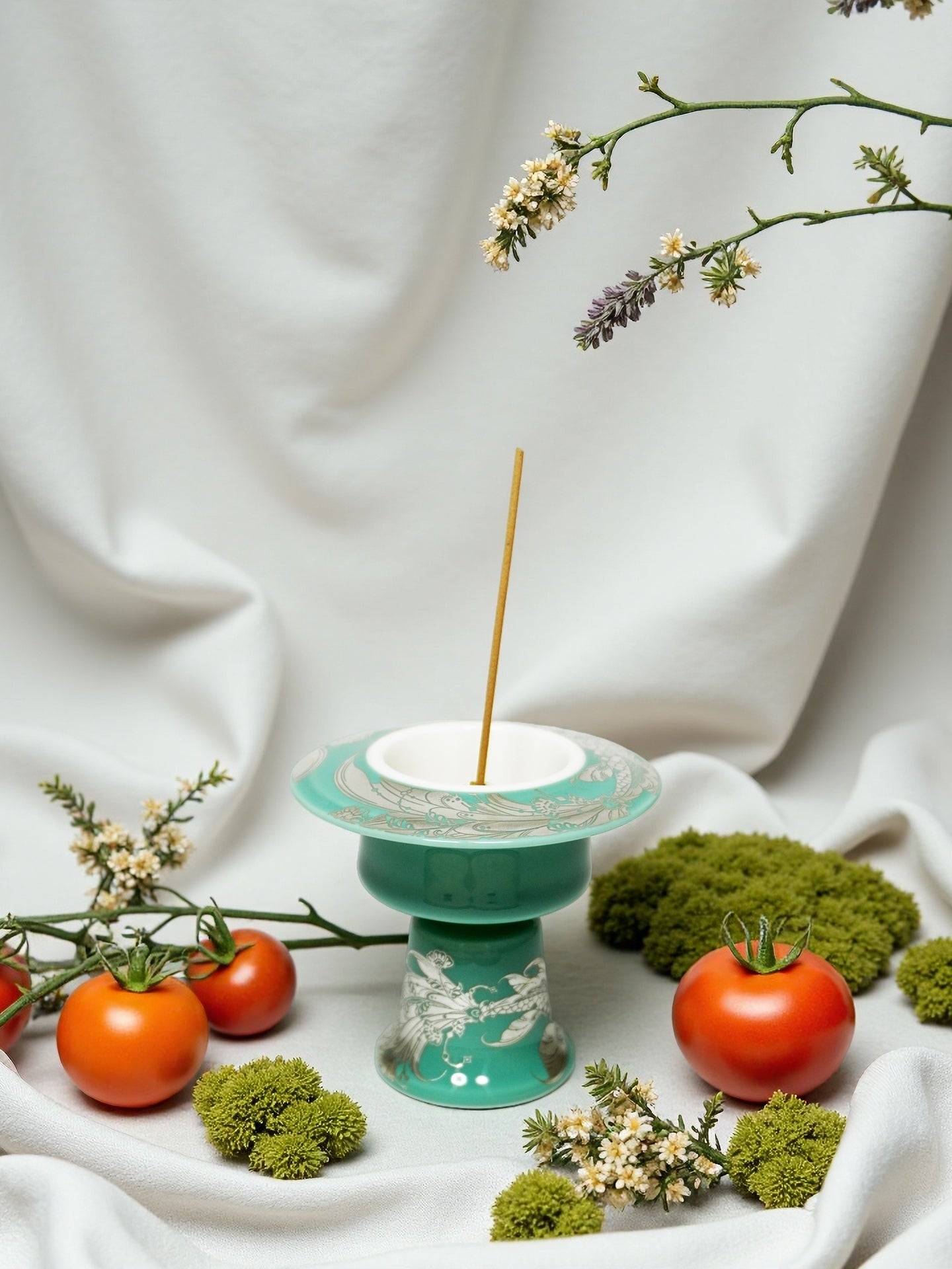 Xuanying Swimming Fish Incense Holder | Chinese Fengshui Ceramic Censer with Silver-Inlaid Design | Auspicious Fish Symbol for Prosperity