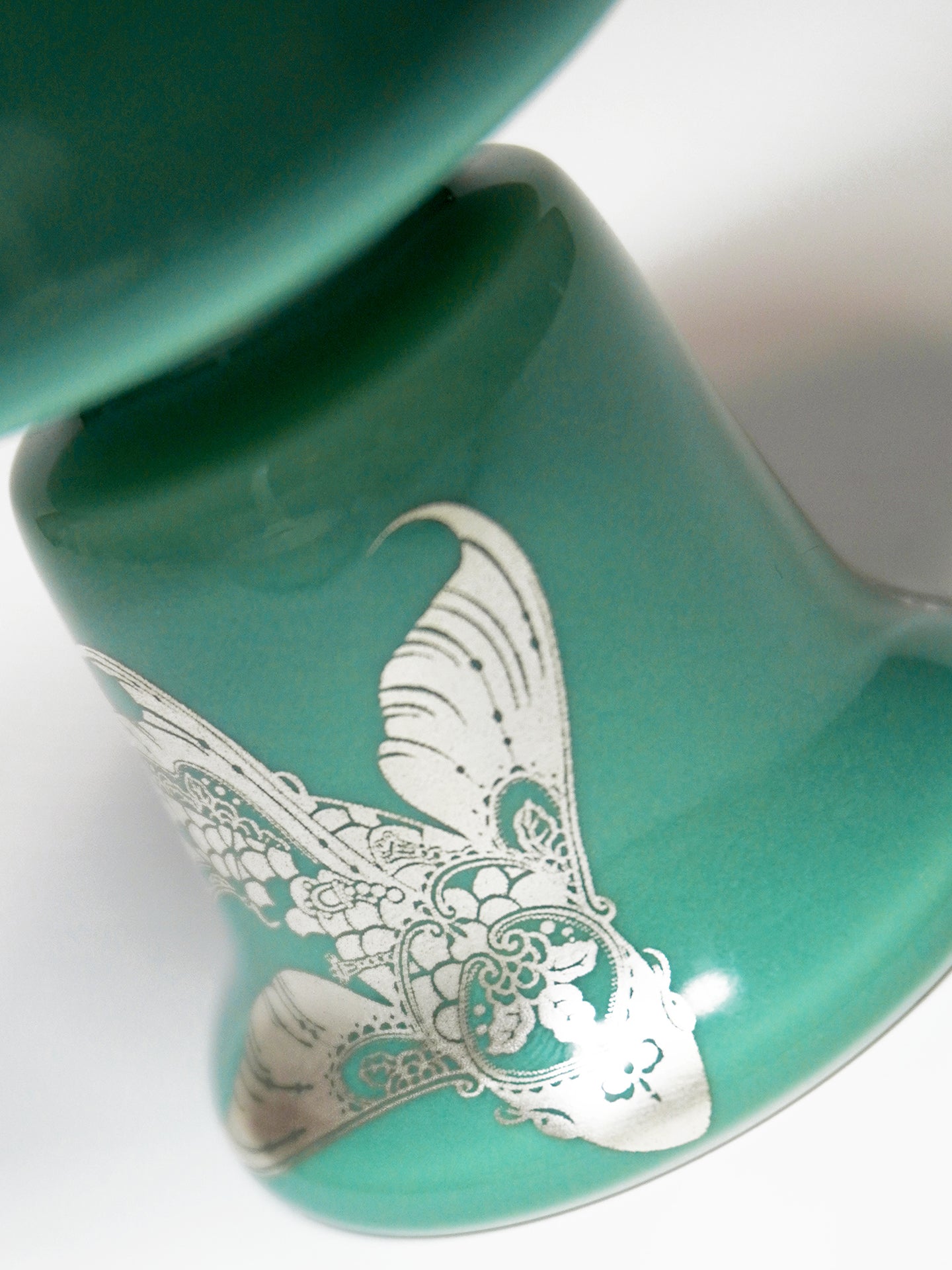 Xuanying Swimming Fish Incense Holder | Chinese Fengshui Ceramic Censer with Silver-Inlaid Design | Auspicious Fish Symbol for Prosperity